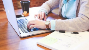 用網(wǎng)頁(yè)做軟件（如何把網(wǎng)站做成軟件）